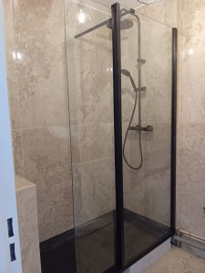 service expert de rénovation de salle de bain à mantes-la-ville : transformation complète, design moderne et installation de qualité pour un espace élégant et fonctionnel.