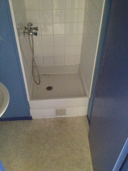 découvrez notre service de rénovation de salle de bain sur-mesure à émerainville pour un espace personnalisé, moderne et fonctionnel. expertise et qualité garanties.