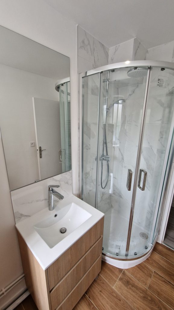 découvrez nos services de rénovation de salle de bains à neuville-sur-oise en 2025. modernisez et transformez votre espace avec des experts locaux.