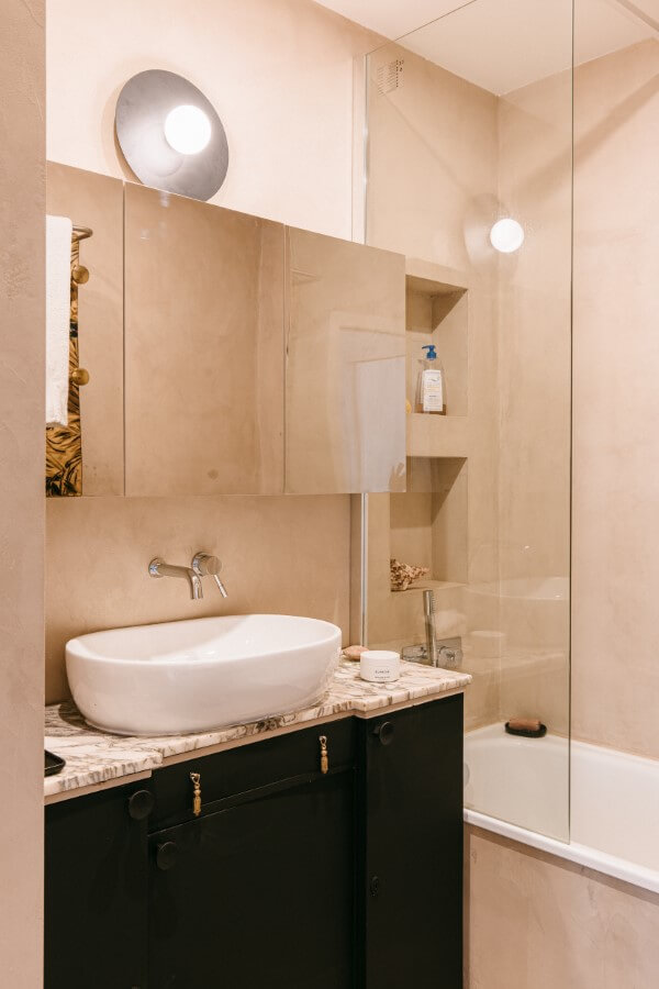 découvrez nos services de rénovation de salle de bains à paris 07, réalisés en 06/2016, alliant design moderne et expertise professionnelle pour transformer votre espace.