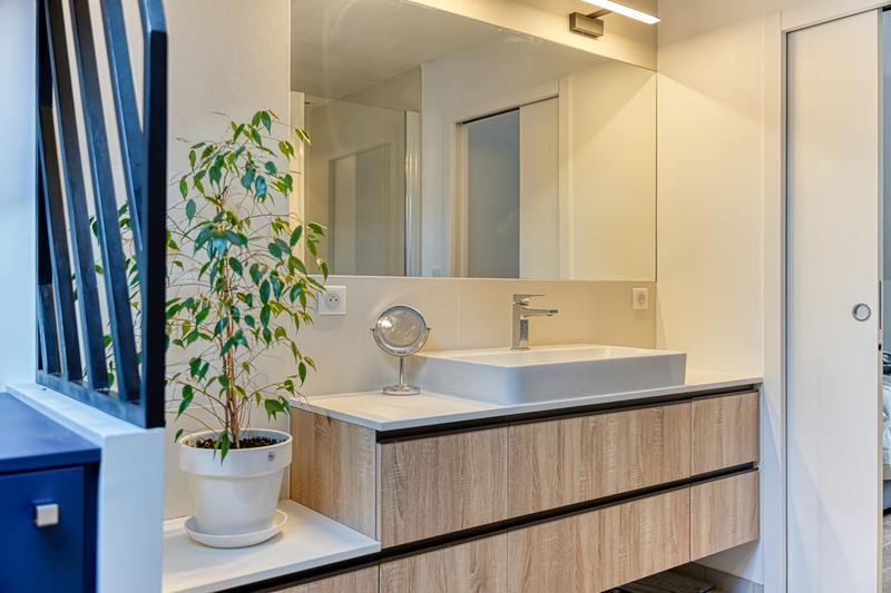 découvrez nos services de rénovation de salle de bains à saint-germain-lès-arpajon en 2025. transformez votre espace avec des solutions modernes, design et personnalisées.