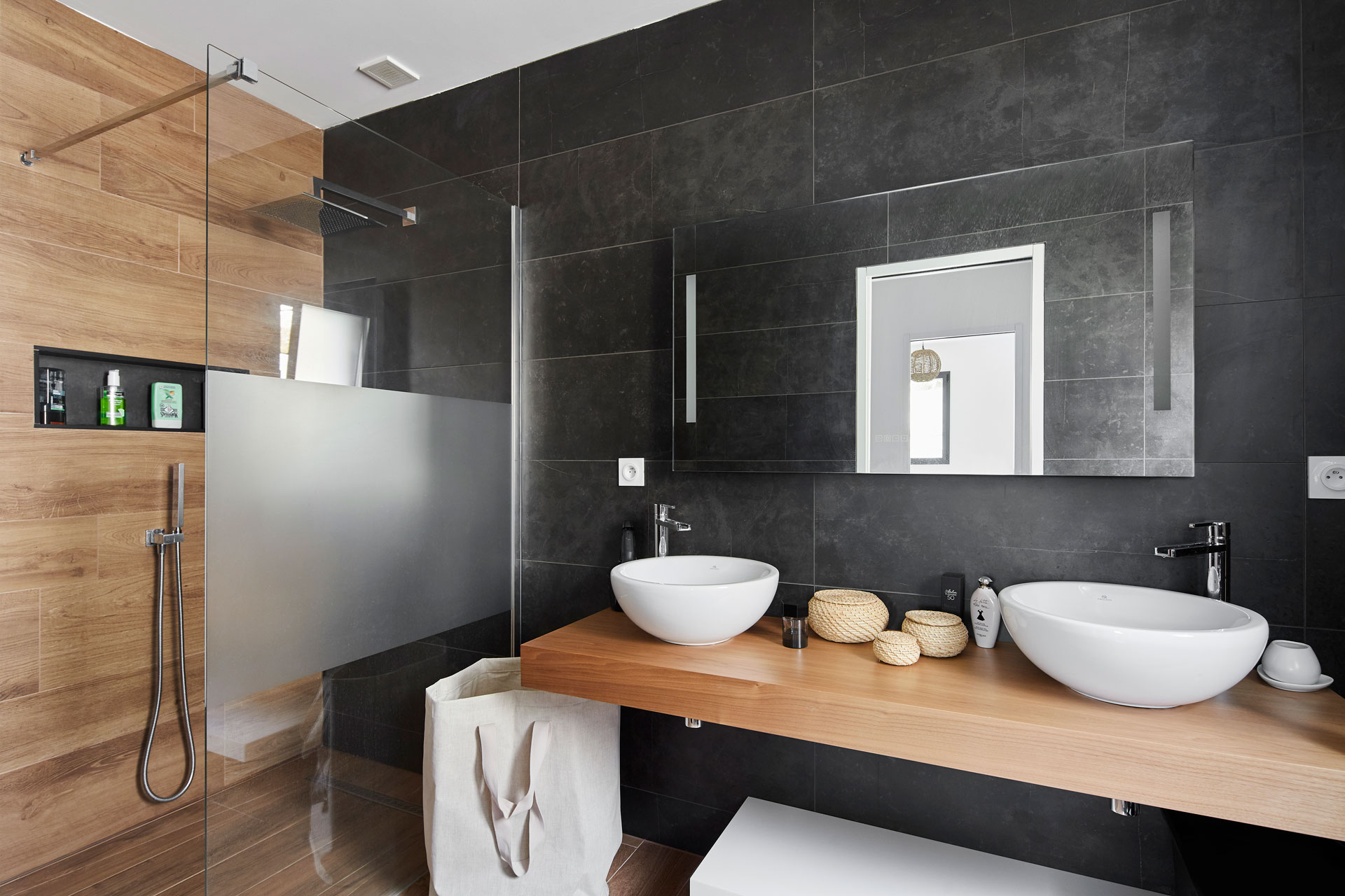 expert en rénovation de salle de bains à saint-michel-sur-orge en 2025. transformez votre espace avec des designs modernes et des matériaux de qualité. devis gratuit et réalisation rapide.