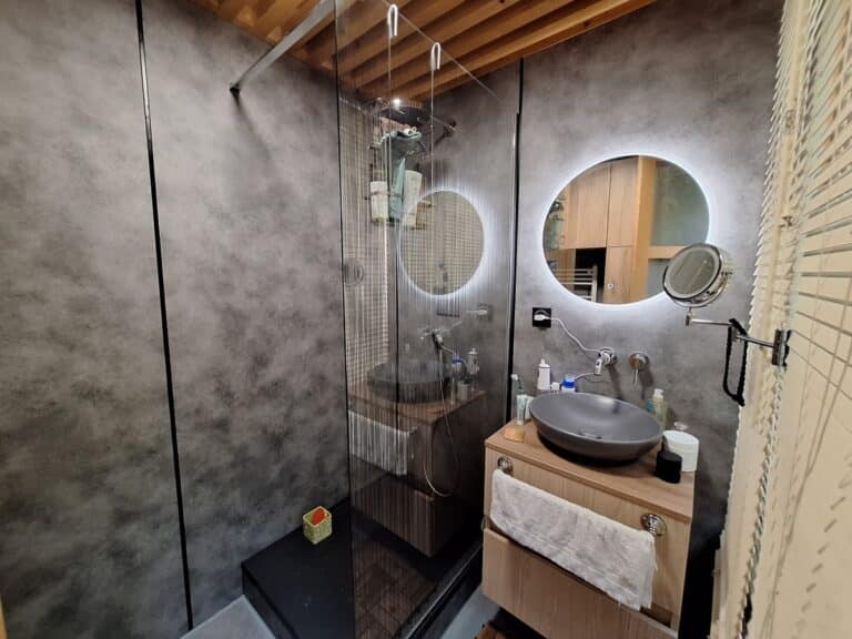 renovation salle de bains soisy 2025 2 découvrez nos services experts en rénovation de salle de bains à soisy en 2025. transformez votre espace avec des solutions modernes et personnalisées pour un résultat esthétique et fonctionnel.