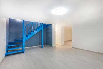 expert en rénovation de sols : découvrez nos solutions pour restaurer, rénover et embellir tous types de revêtements, du parquet aux carrelages.