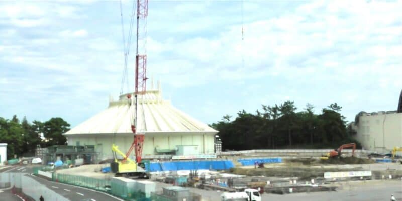 découvrez les détails de la rénovation de space mountain à disneyland paris, avec des améliorations spectaculaires pour une expérience encore plus immersive et palpitante.