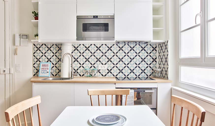 expert en rénovation de studio 20m2 : optimisation de l'espace, design moderne et solutions sur mesure pour un intérieur fonctionnel et esthétique.