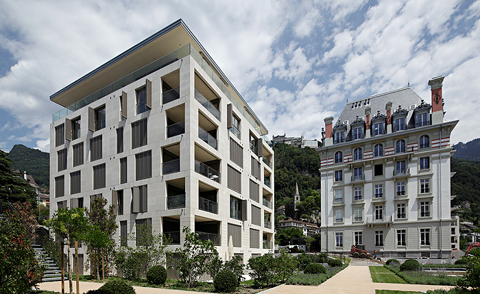 spécialistes en rénovation de volets bois à paris, nous redonnons vie à vos volets avec savoir-faire et qualité. devis gratuit et intervention rapide.