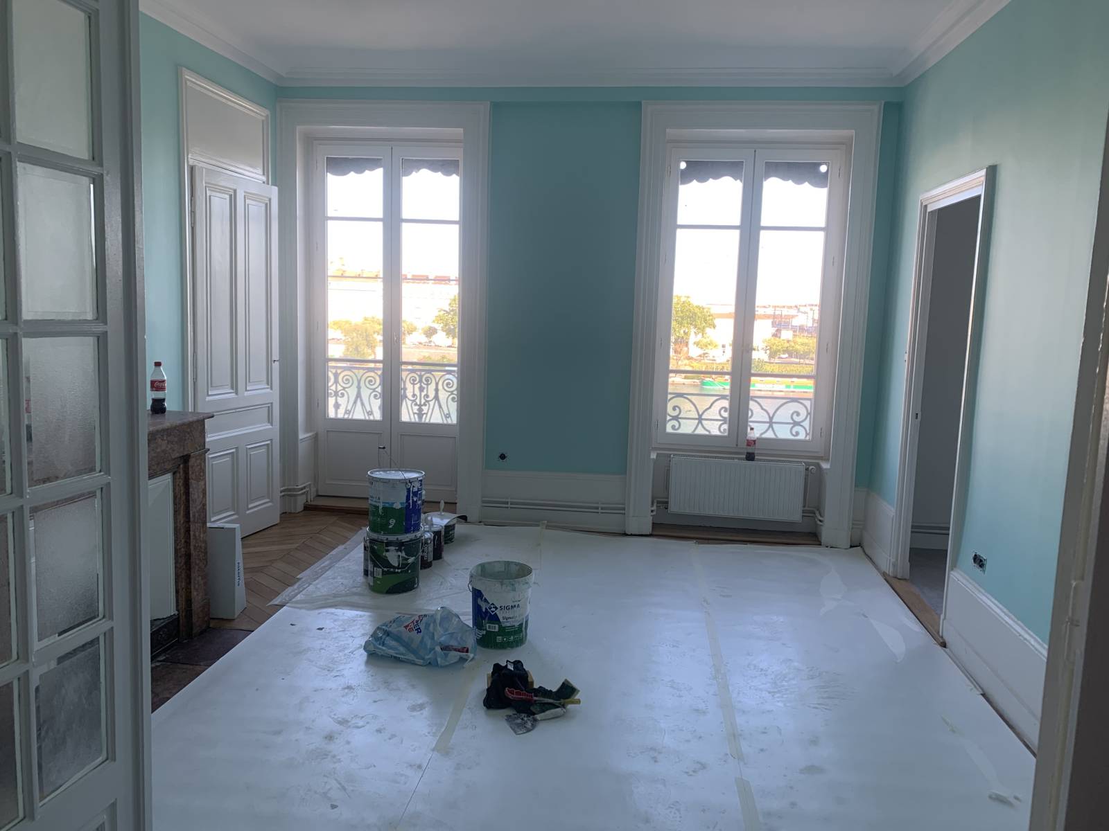 découvrez nos conseils et astuces pour rénover un appartement haussmannien en préservant son charme et son authenticité tout en modernisant votre intérieur.