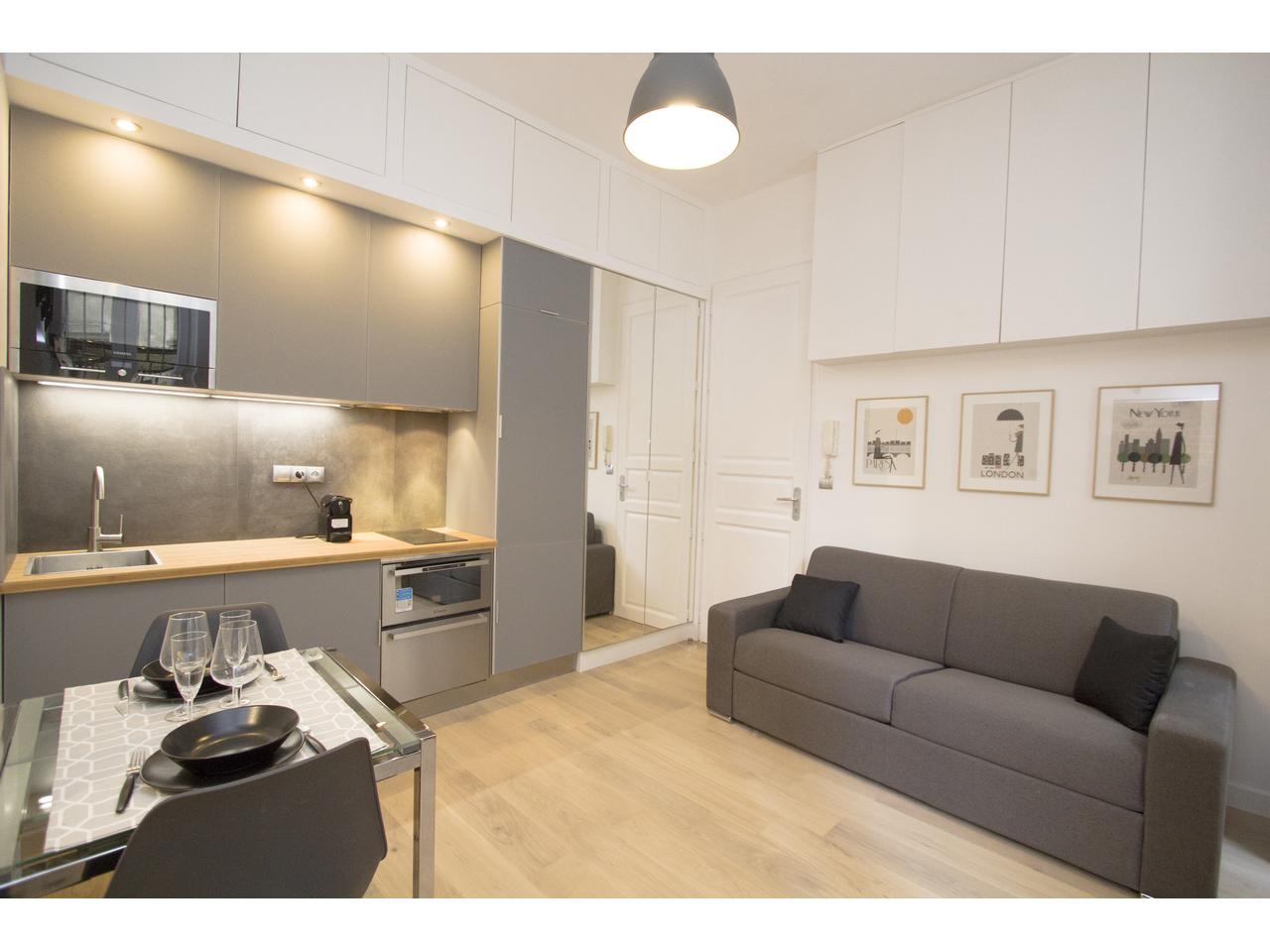 découvrez 4 conseils essentiels pour réussir la rénovation de votre appartement à paris et créer un espace moderne et confortable.