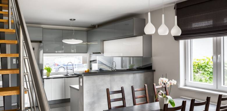 découvrez nos conseils clés pour rénover votre cuisine efficacement, alliant style, fonctionnalité et budget maîtrisé.