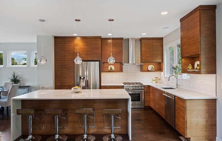 découvrez les étapes clés pour rénover votre cuisine efficacement : planification, choix des matériaux, travaux et astuces pour un résultat réussi.