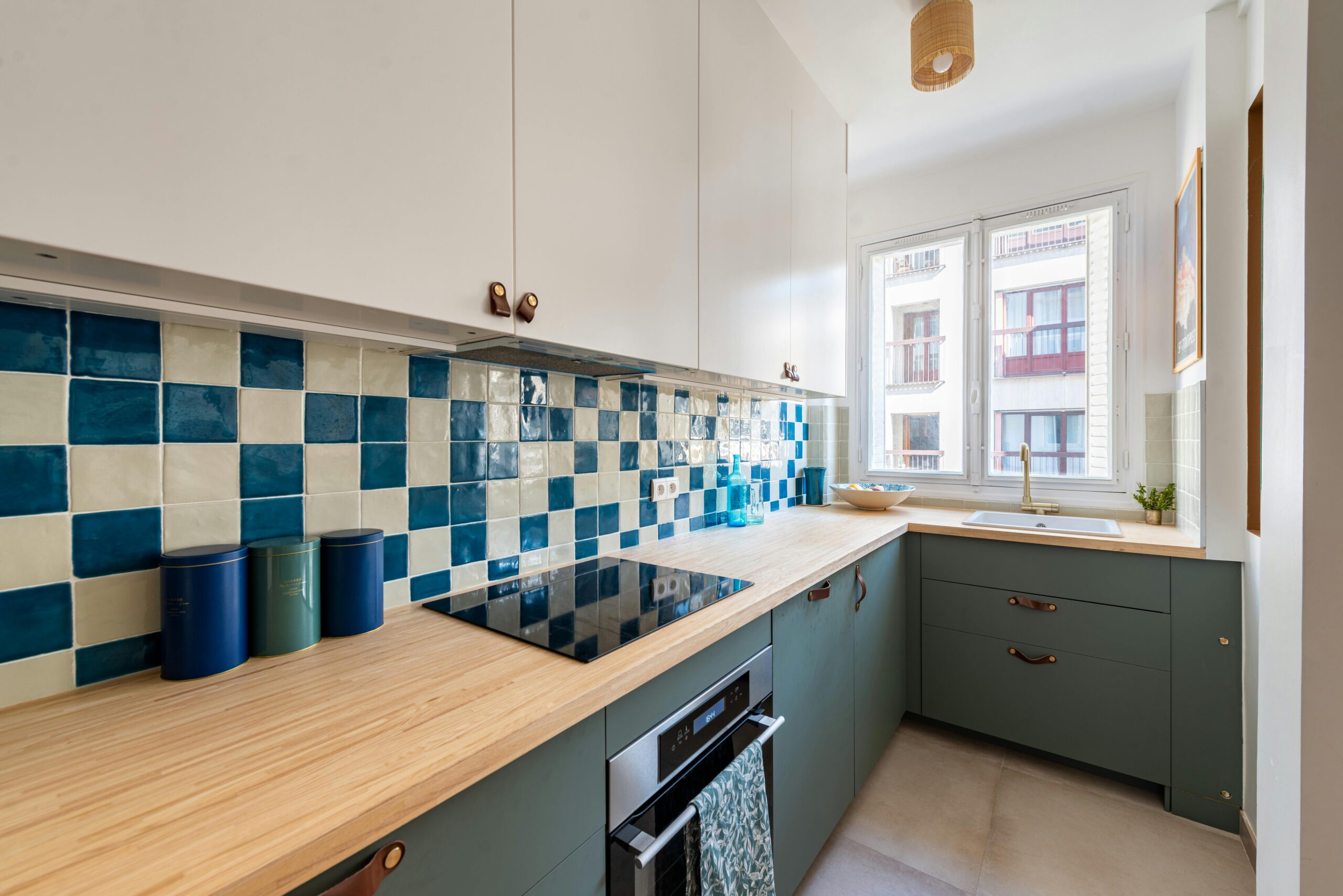 découvrez nos conseils pratiques et inspirations pour rénover votre cuisine rustique avec charme et authenticité. transformez votre espace avec style et convivialité.