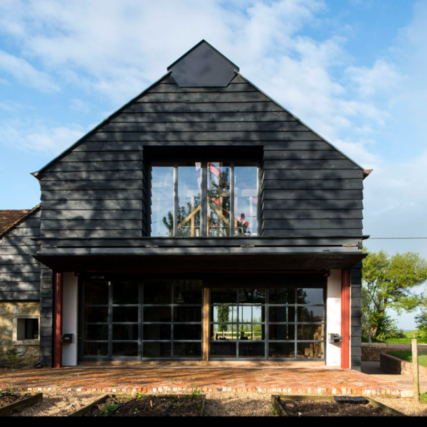 découvrez comment rénover votre grange avec l'aide d'un architecte pour un projet réussi alliant charme et modernité.