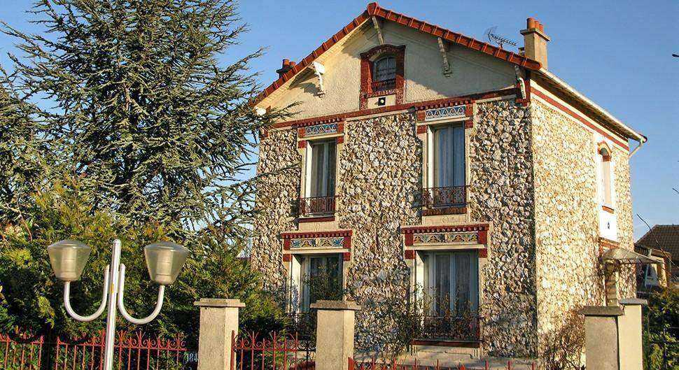 confiez la rénovation de votre maison à une société de bâtiment professionnelle pour un résultat de qualité et durable.