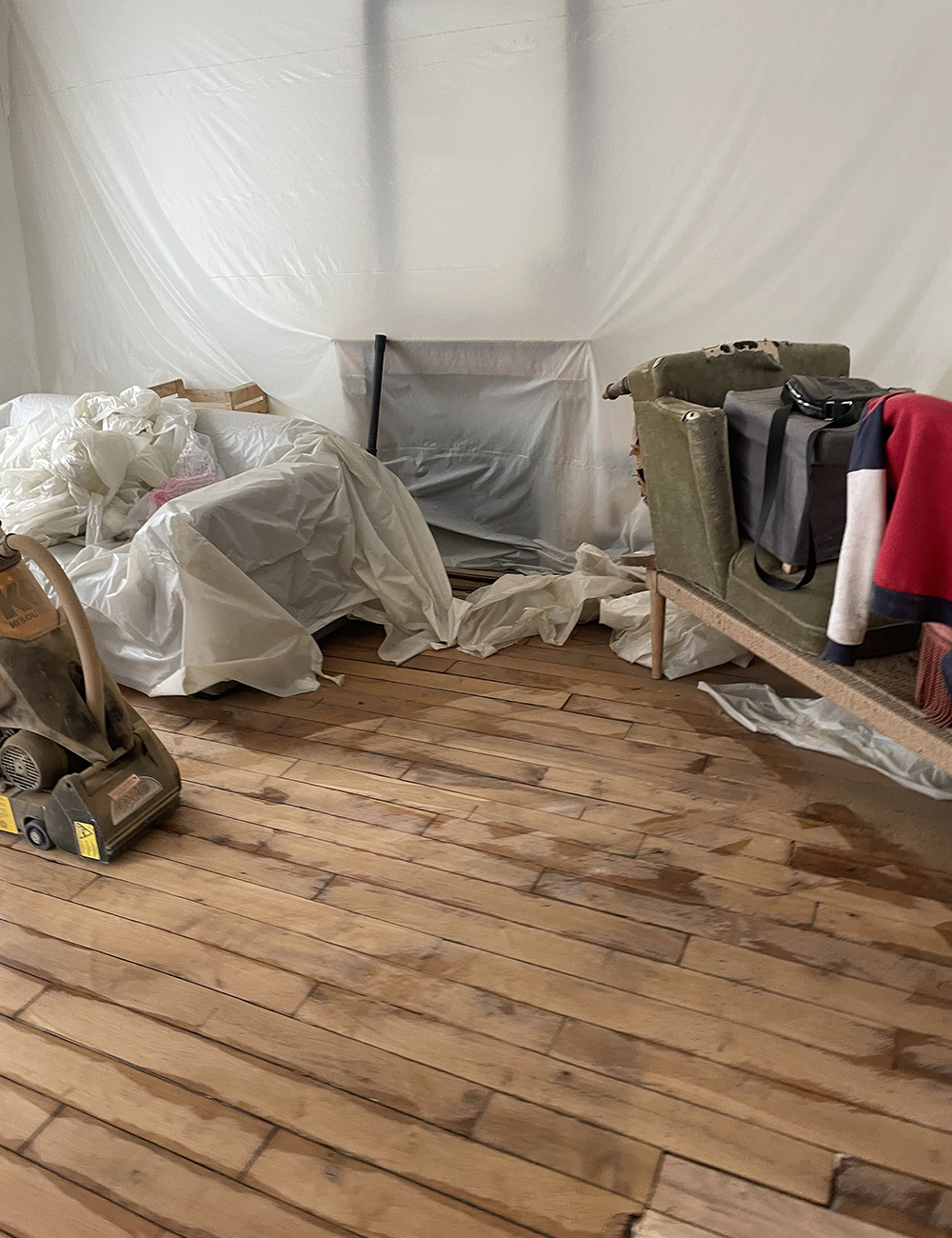 expert en rénovation de parquet à paris en 2025, nous restaurons la beauté et la durabilité de vos sols en bois avec un savoir-faire professionnel et des techniques modernes.