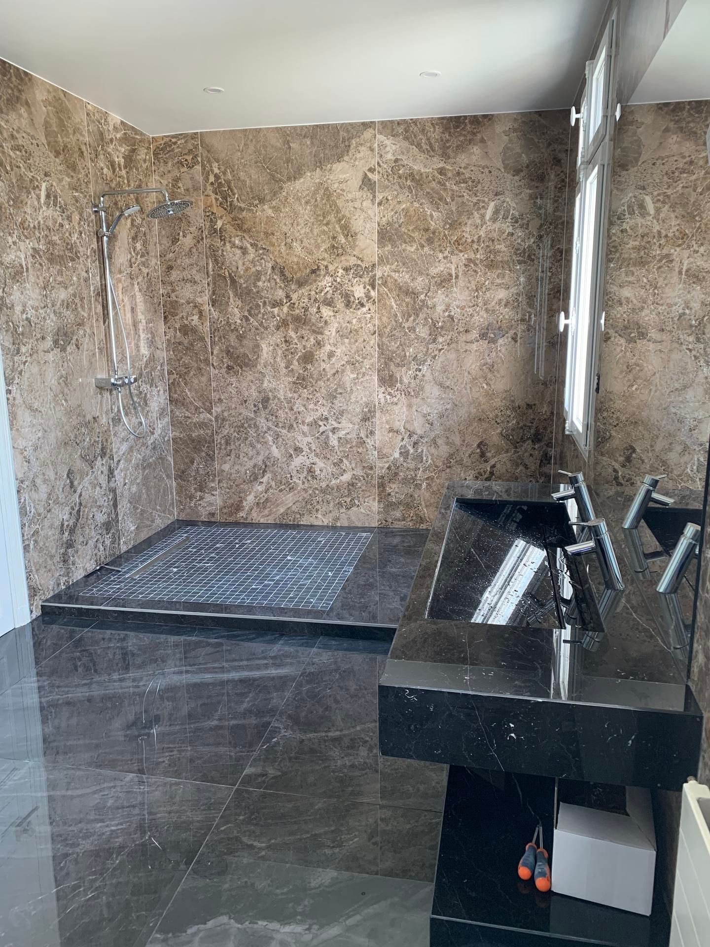 découvrez nos conseils experts pour rénover votre salle de bain à soisy. transformez votre espace avec des astuces pratiques et des idées design adaptées à vos besoins.