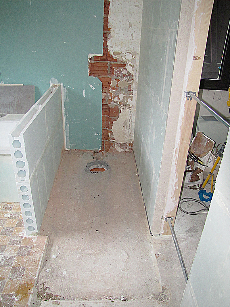 découvrez nos services professionnels pour rénover votre salle de bain aux alluets-le-roi. expertise, qualité et design sur mesure pour transformer votre espace.