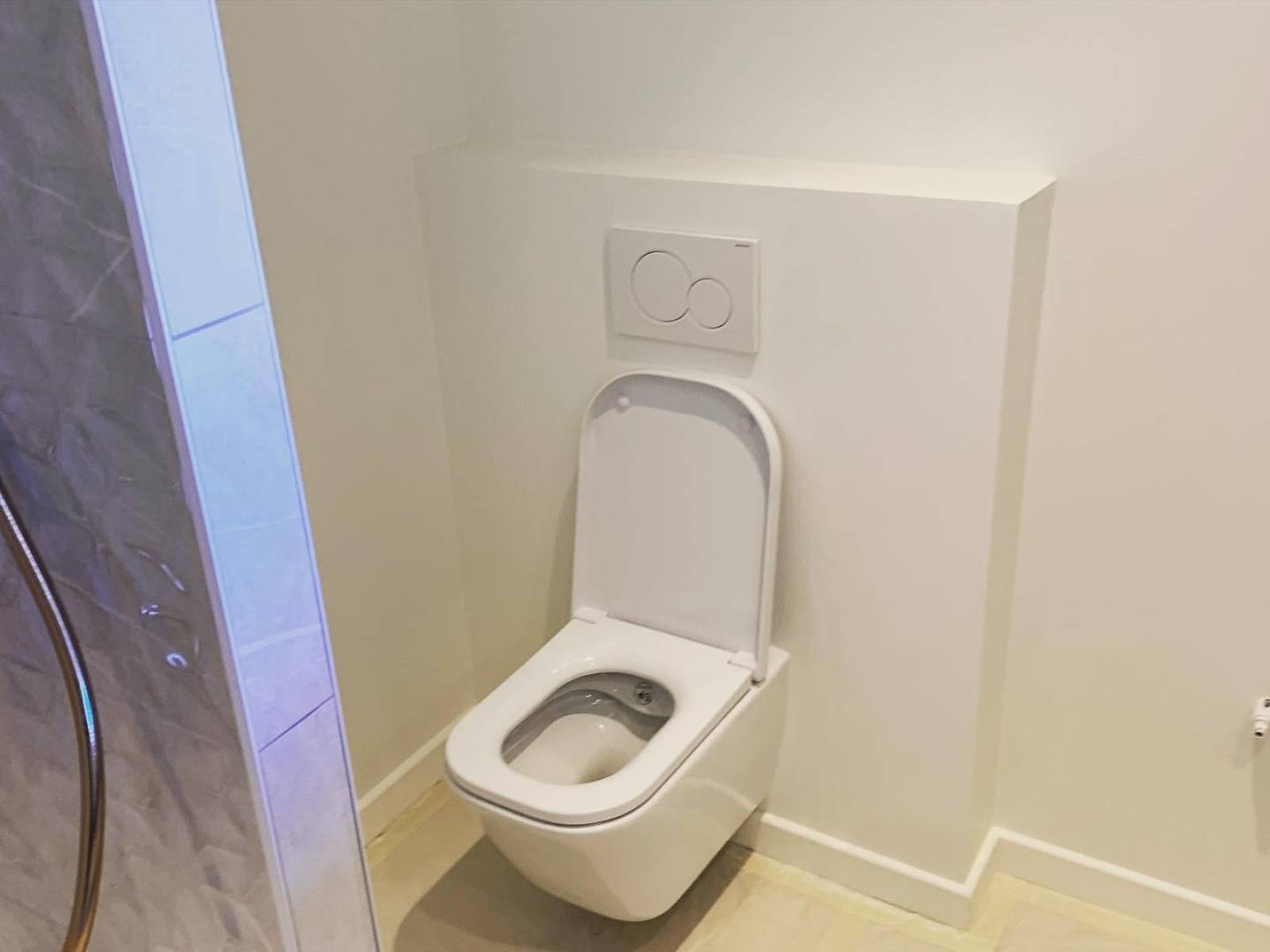 découvrez nos services professionnels pour rénover votre salle de bain aux alluets-le-roi. transformez votre espace avec des solutions sur-mesure, confort et design garantis.