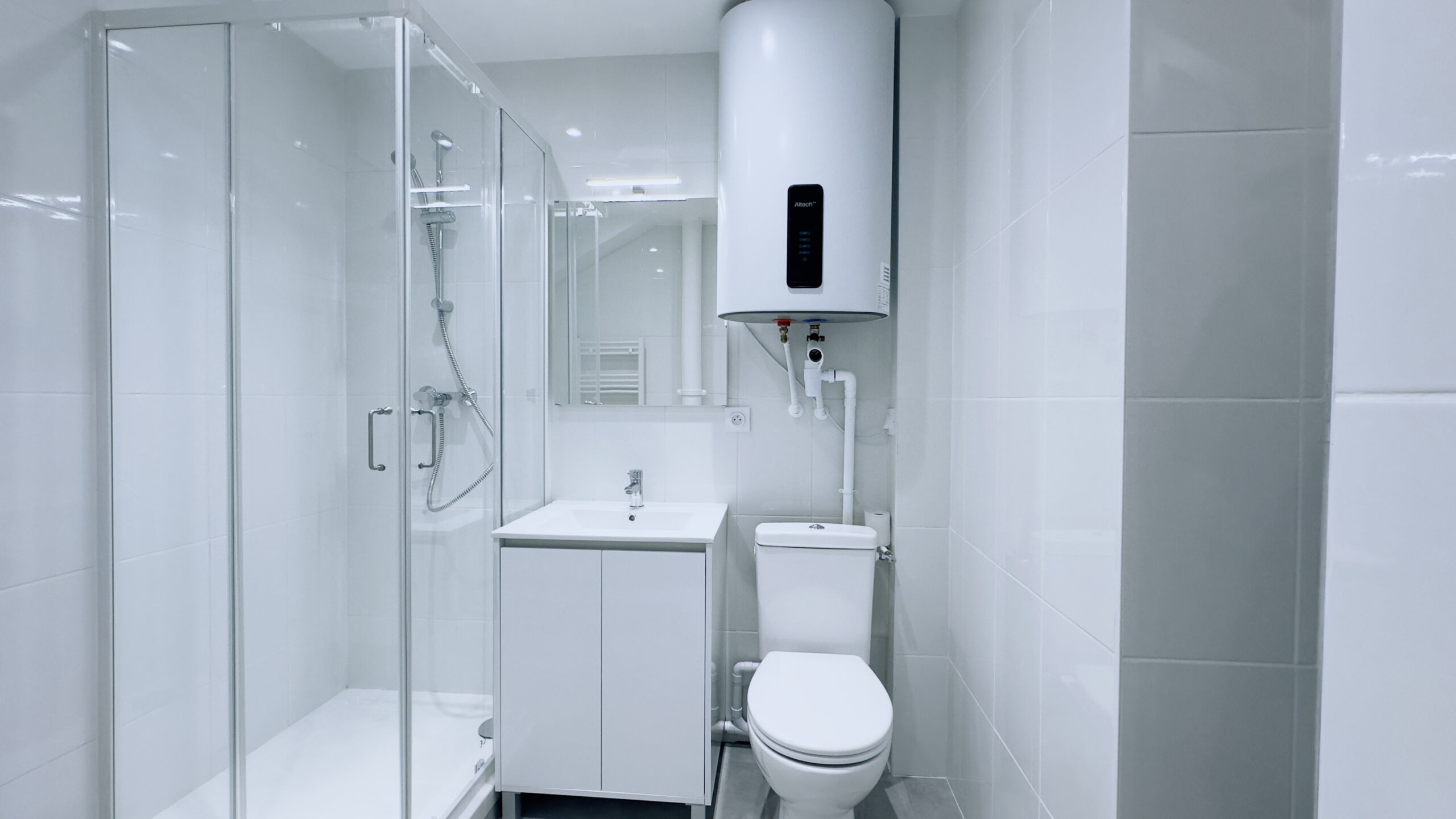 découvrez nos services professionnels pour rénover votre salle de bain à clamart. qualité, conseils personnalisés et rénovation complète pour créer votre espace de détente idéal.