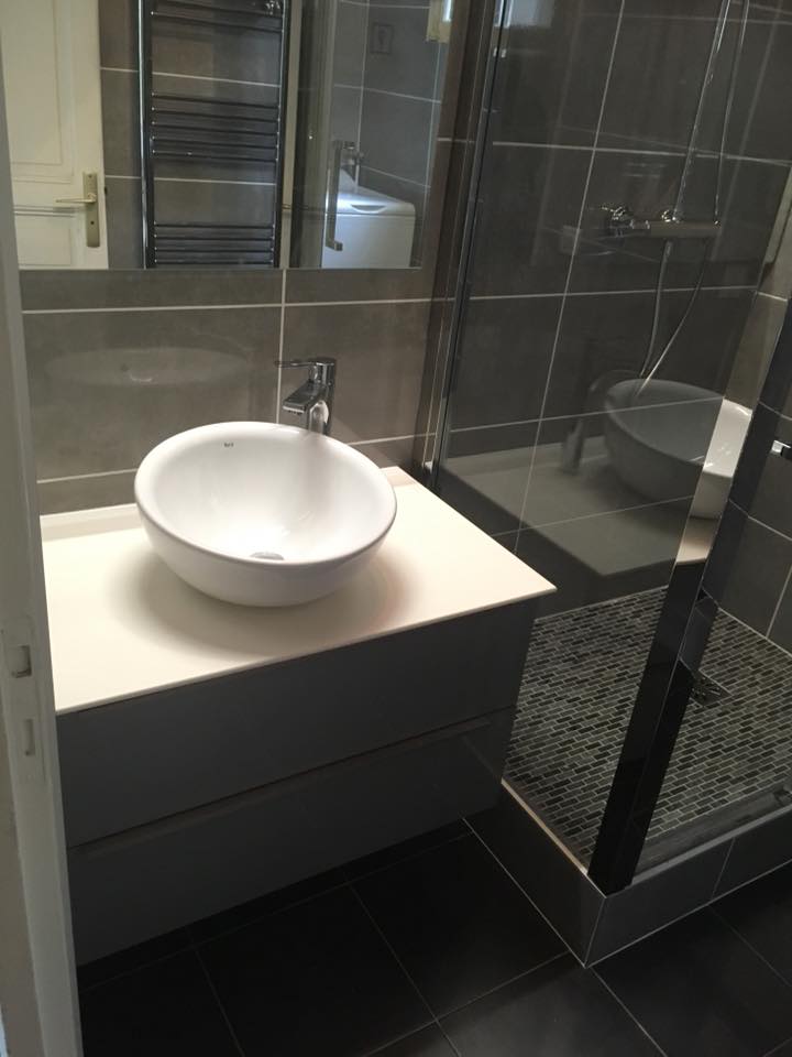 découvrez nos services professionnels pour rénover votre salle de bain à cuisy (77165). qualité, design et confort au rendez-vous pour transformer votre espace.