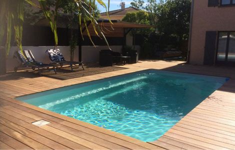 découvrez les démarches indispensables et les astuces pratiques pour rénover votre terrasse à paris, alliant conseils juridiques et idées déco pour un extérieur harmonieux.