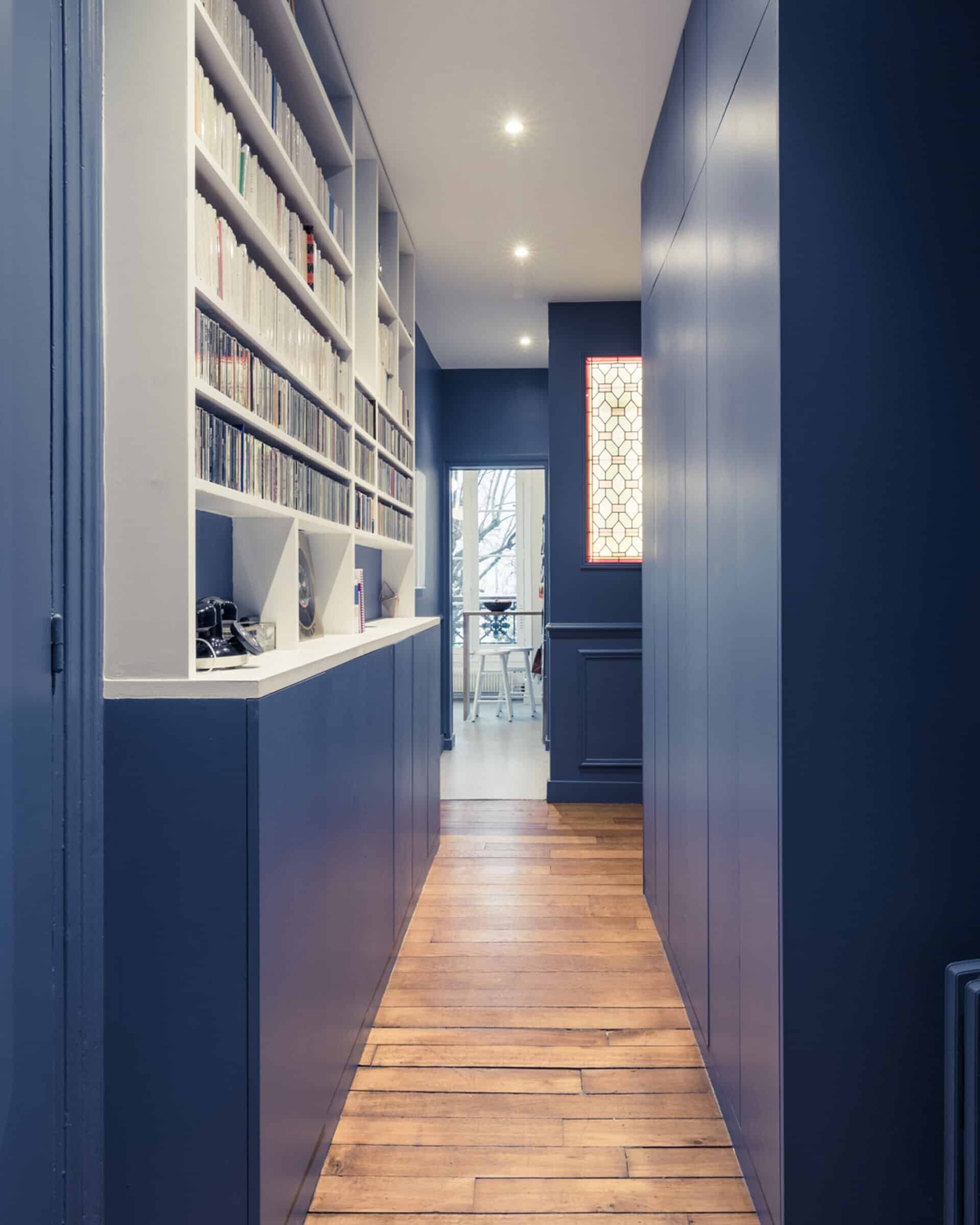 découvrez nos conseils essentiels pour rénover un appartement haussmannien : allier charme ancien et confort moderne tout en respectant le style typique de l'époque.