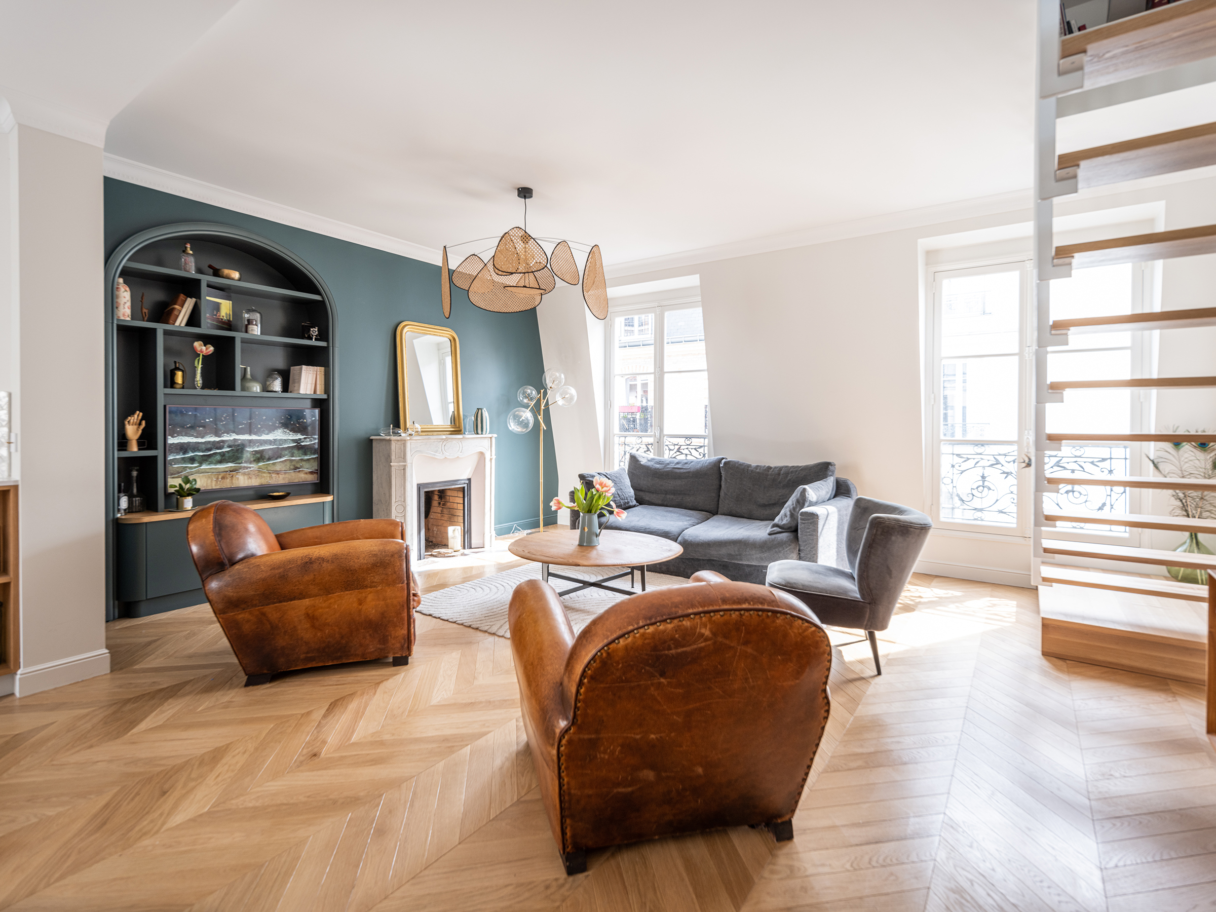 découvrez nos conseils et astuces pour rénover un appartement haussmannien à paris, alliant charme ancien et modernité pour un intérieur élégant et confortable.