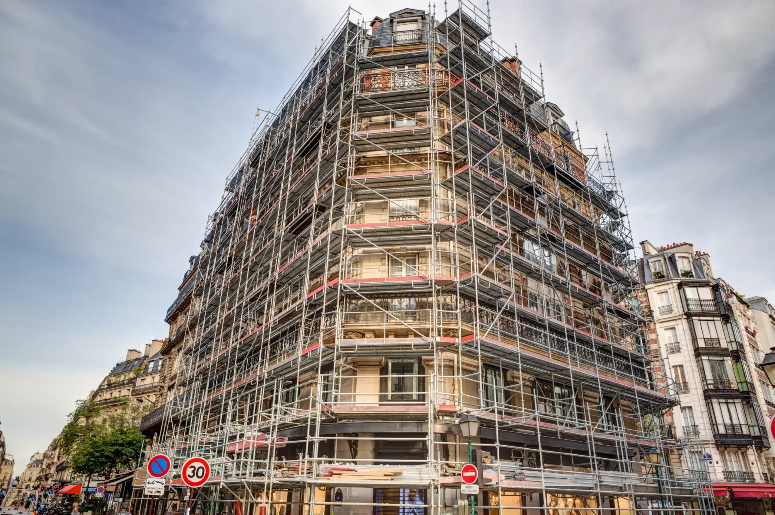 découvrez comment rénover un immeuble pour augmenter la valeur de votre patrimoine immobilier grâce à des conseils pratiques et des stratégies efficaces.