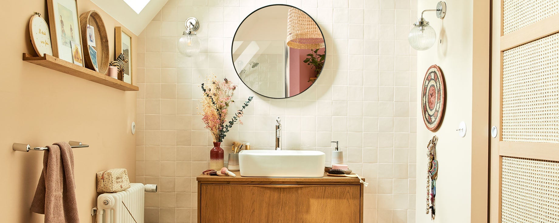 découvrez nos astuces et idées pour rénover une salle de bain de 2,7m2 et optimiser cet espace compact avec style et fonctionnalité.