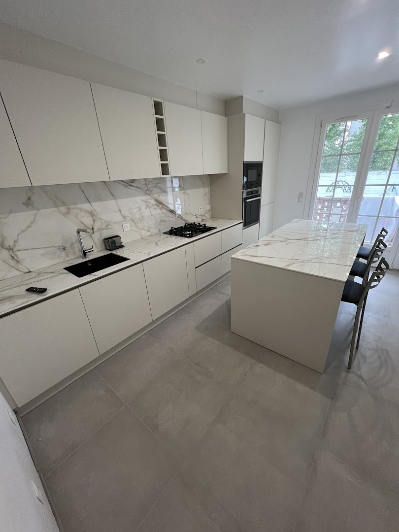 transformez votre salle de bain à saint-leu-la-forêt avec notre service de rénovation expert pour un espace moderne et fonctionnel.