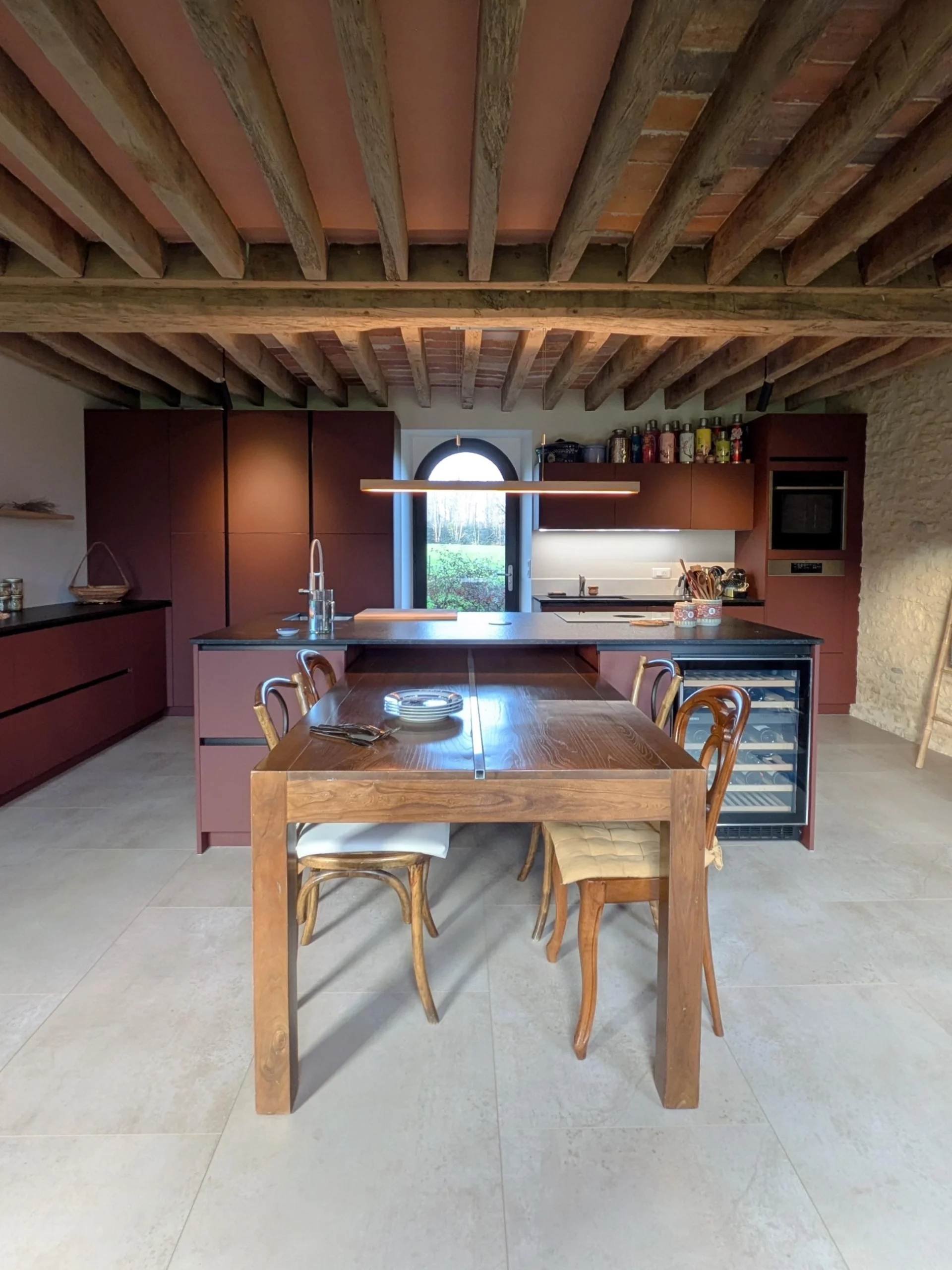 découvrez nos conseils essentiels pour réussir la rénovation de votre cuisine à longnes. transformez votre espace en alliant style et fonctionnalité.