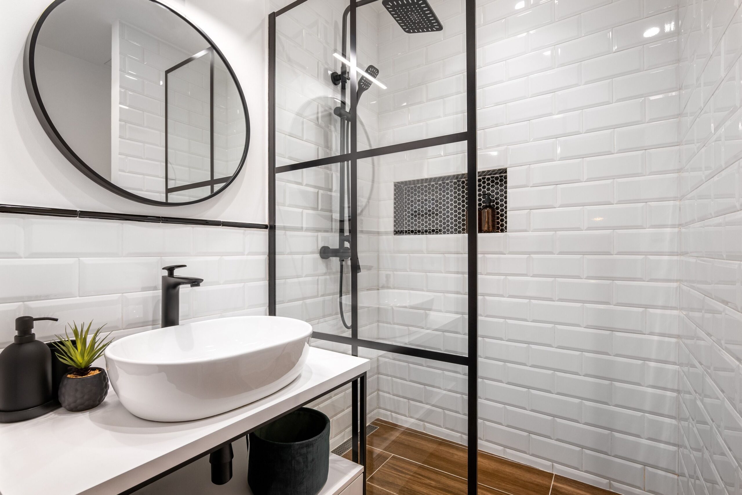 découvrez nos idées et inspirations pour une salle de bains moderne alliant design, fonctionnalité et confort. transformez votre espace en un lieu élégant et contemporain.