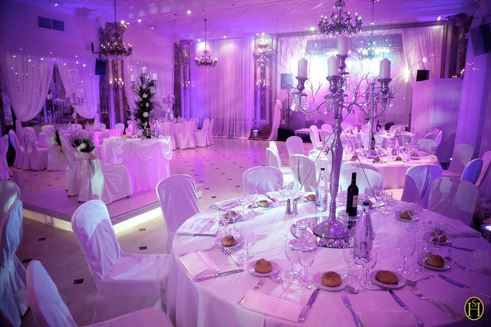 découvrez notre sélection de salons élégants et confortables pour sublimer votre intérieur. meubles de qualité, design moderne et ambiance chaleureuse.