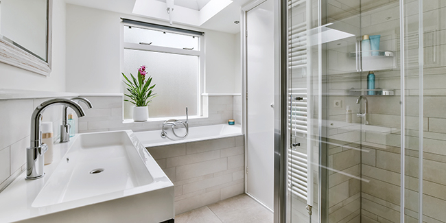 découvrez les dimensions essentielles pour une surface minimale optimale dans une salle de bain, afin d'allier confort et fonctionnalité dans votre espace.
