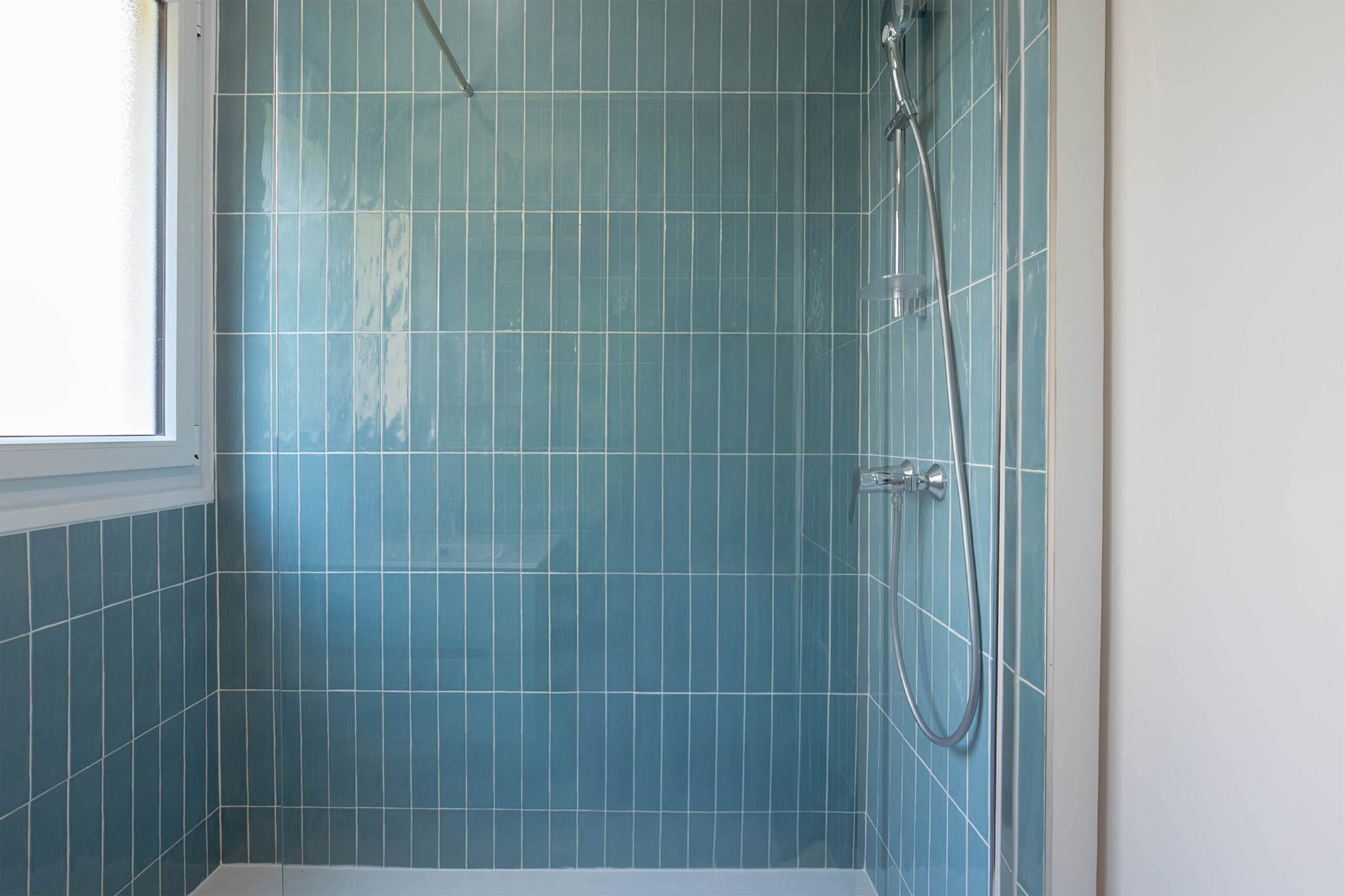 découvrez nos tarifs compétitifs pour la pose de carrelage 60x60, alliant qualité et savoir-faire pour un résultat durable et esthétique.