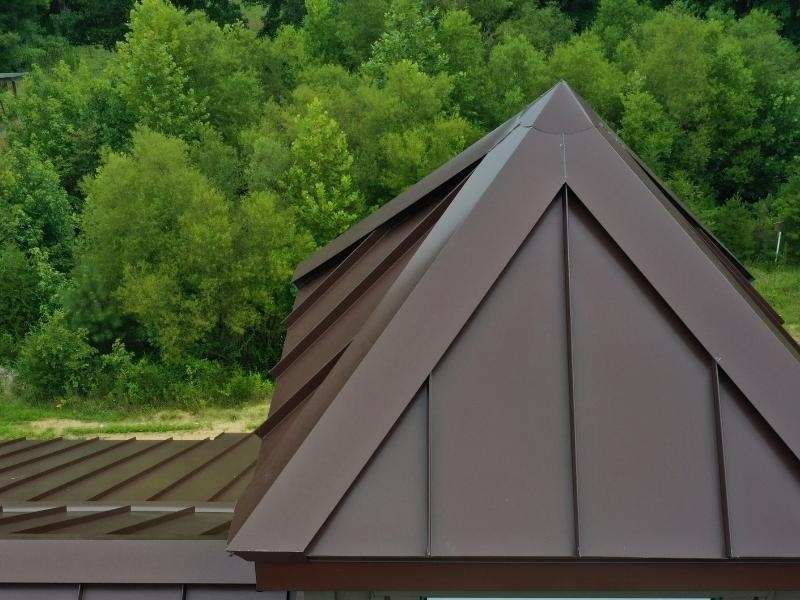 découvrez l'essentiel des toitures en bac acier : avantages, installation, et entretien pour une couverture durable et esthétique.