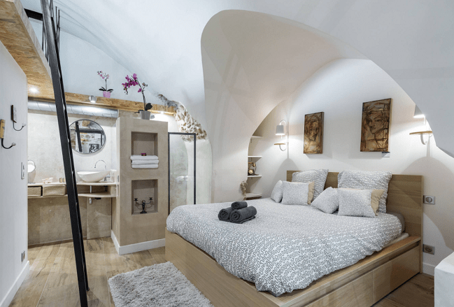 découvrez comment transformer votre cave en une chambre cosy et confortable grâce à nos conseils pratiques et astuces d'aménagement.