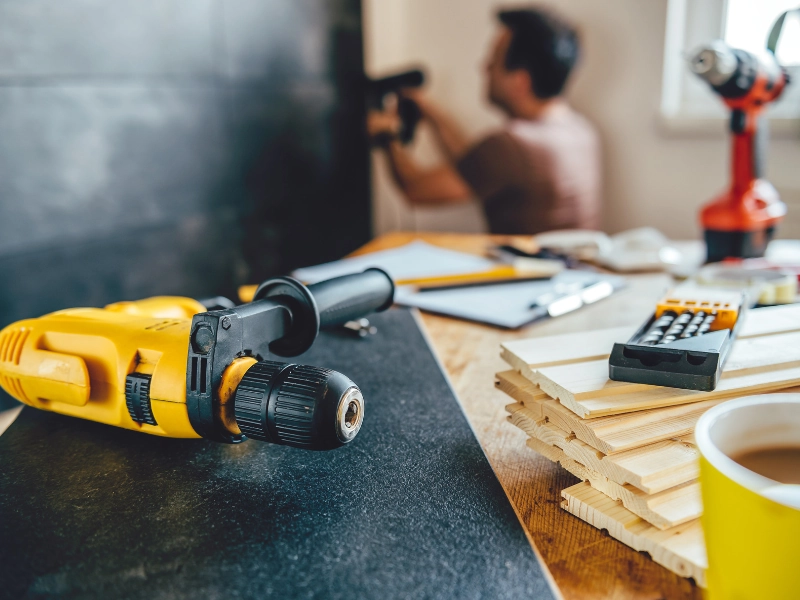 trouvez des entrepreneurs spécialisés dans la rénovation de maisons anciennes pour restaurer et valoriser votre patrimoine avec expertise et savoir-faire.