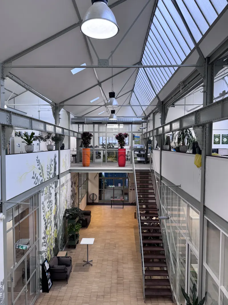 découvrez notre sélection de bureaux à rénover à paris, idéal pour créer un espace professionnel sur mesure au cœur de la capitale. opportunités uniques pour investisseurs et entrepreneurs.