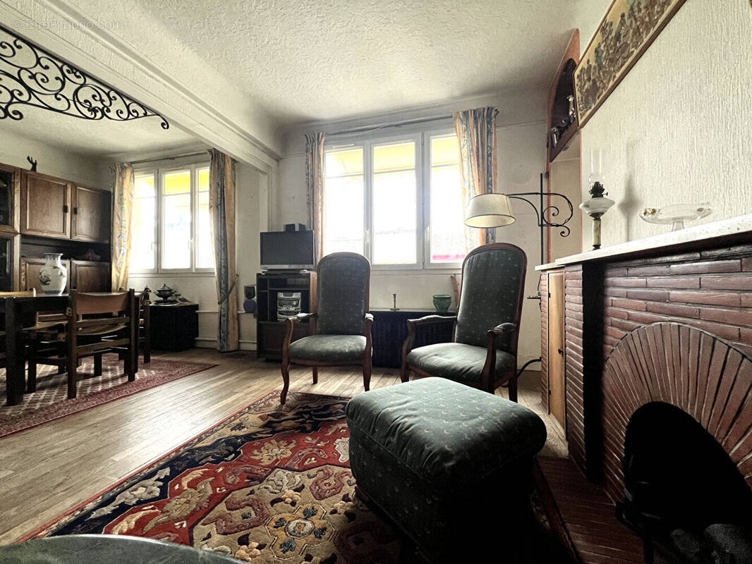 découvrez nos offres d'appartements à rénover à paris et trouvez le bien idéal pour investir ou vivre au cœur de la capitale. profitez d'opportunités uniques pour personnaliser votre logement à paris.