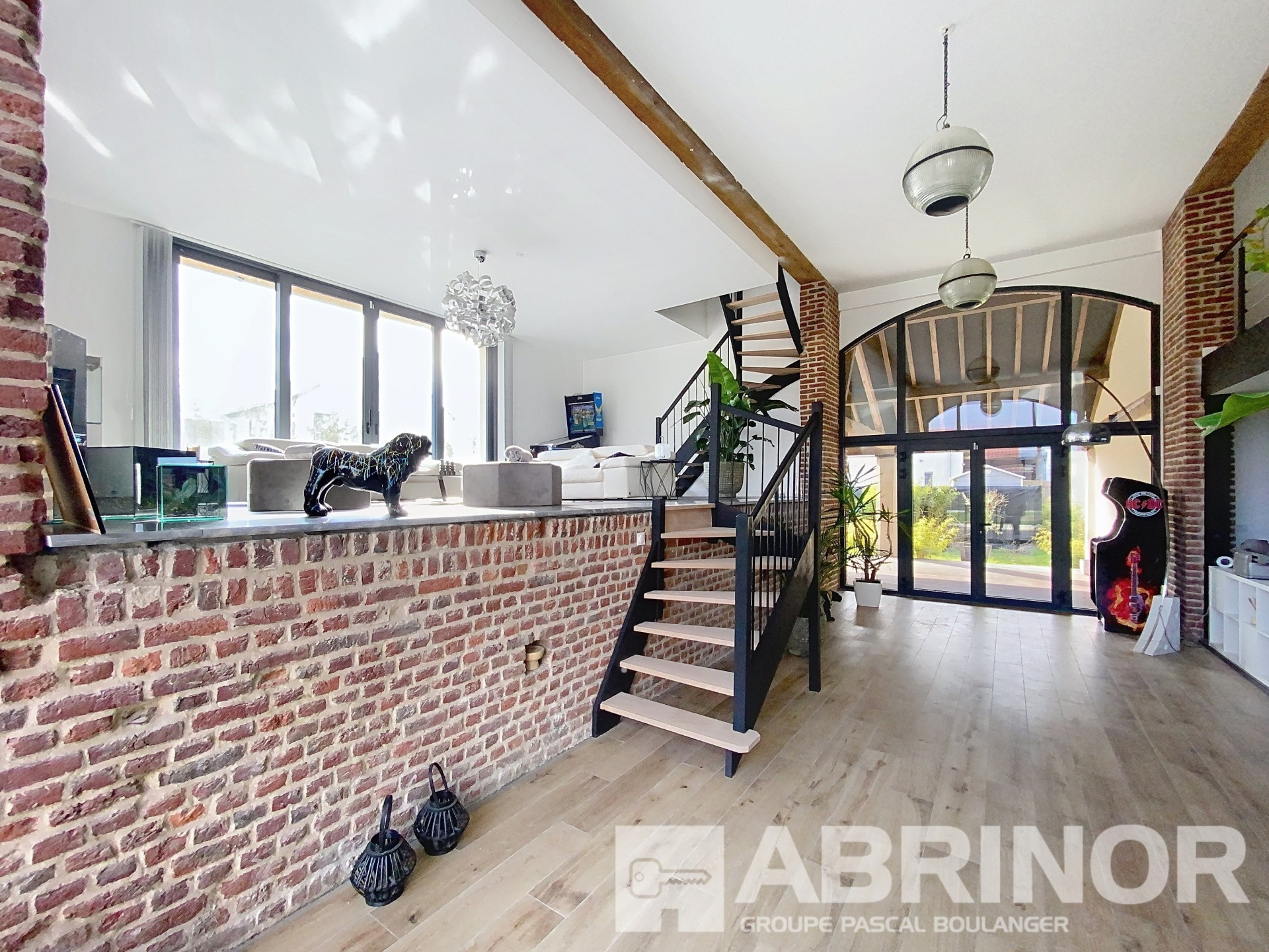 découvrez des granges à rénover près de paris, idéales pour vos projets de rénovation et investissement immobilier. trouvez la propriété parfaite pour créer votre espace unique.