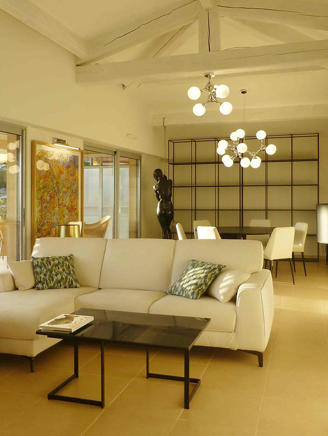 découvrez notre agence d’architecture intérieure d’exception, spécialisée dans la création d’espaces uniques alliant design, confort et innovation pour sublimer votre habitat ou votre lieu professionnel.