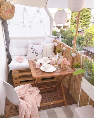 découvrez nos idées et conseils pour l'aménagement de votre balcon ou terrasse afin de créer un espace extérieur agréable, confortable et design.