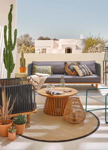 découvrez nos idées et conseils pour aménager votre balcon de manière fonctionnelle et esthétique, qu'il soit petit ou spacieux.