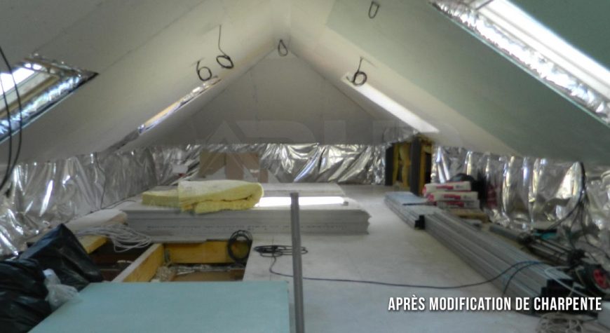 découvrez nos conseils et solutions d'aménagement de combles pour optimiser votre espace sous toiture et créer une pièce supplémentaire fonctionnelle et agréable.