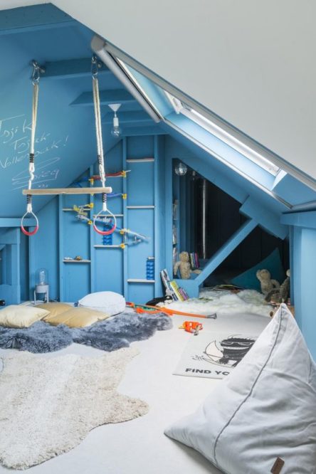 découvrez nos solutions d'aménagement pour combles de 50m², optimisez votre espace avec style et fonctionnalité. transformez vos combles en pièces de vie confortables et lumineuses.