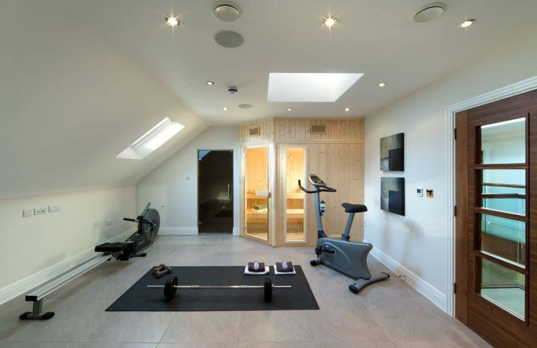 découvrez nos solutions d'aménagement pour vos combles de 50m2, optimisez l'espace avec style et fonctionnalité pour créer une pièce unique et confortable.