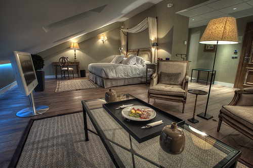 découvrez notre guide complet pour l'aménagement des combles, incluant des conseils pratiques et une estimation détaillée du budget nécessaire.