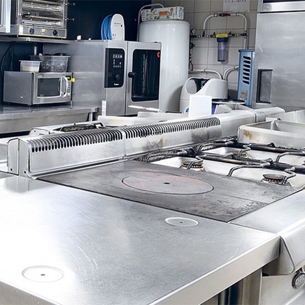 découvrez comment aménager la cuisine de votre restaurant avec un coût maîtrisé tout en garantissant une qualité optimale pour une efficacité et un confort accrus.