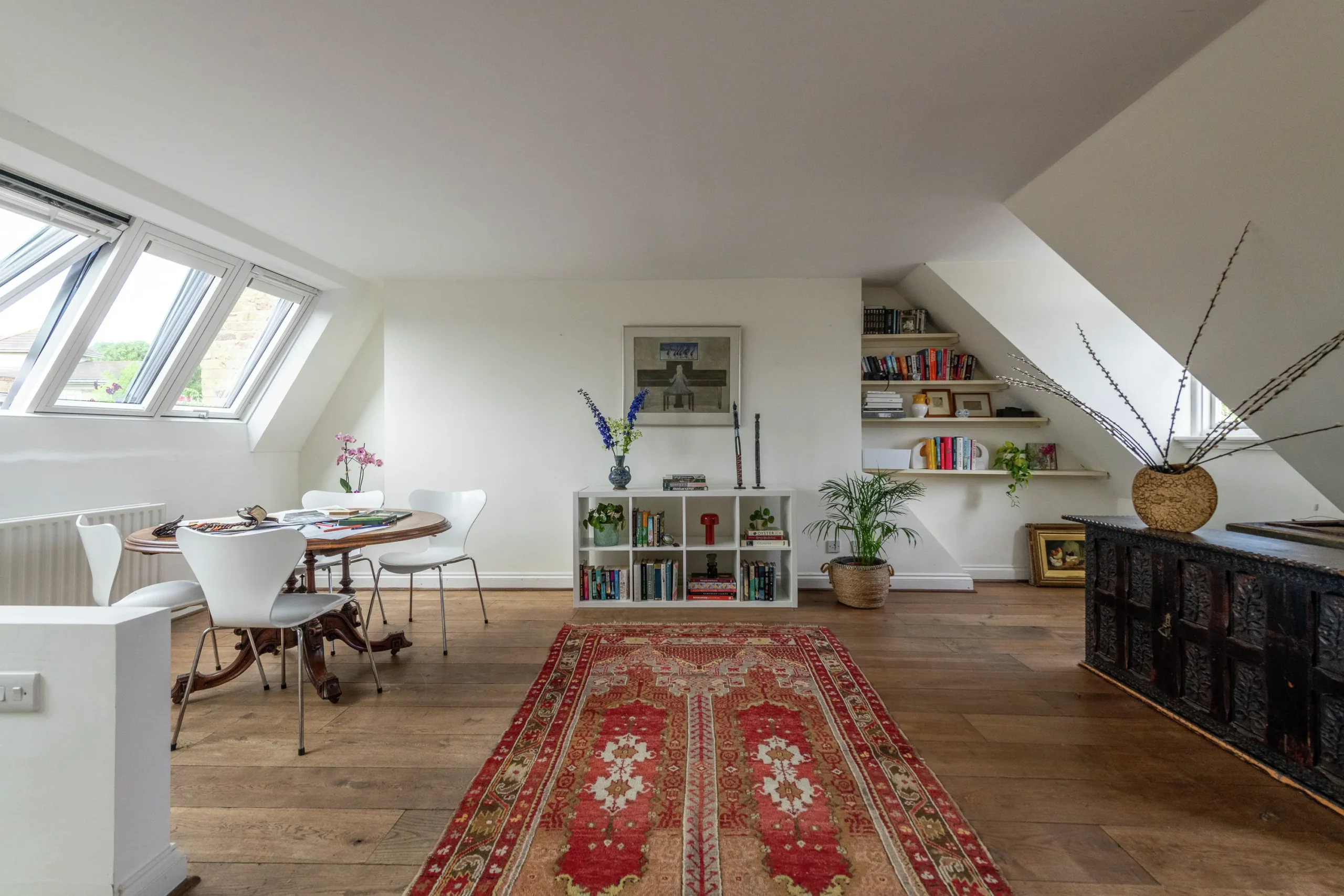 découvrez nos conseils et idées pour l'aménagement de votre maison ancienne, alliant charme d'époque et modernité pour un intérieur unique et confortable.